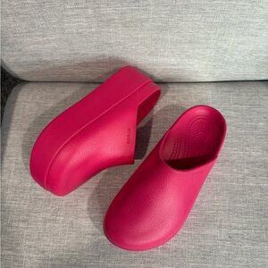 CROCS Women's Platform Shoes in Pink